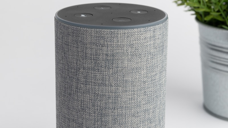 天猫精灵 vs 小爱同学 vs 小度：三大语音助手全面对决